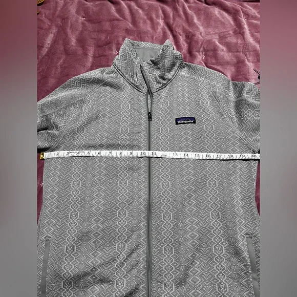 New Without Tags 
Patagonia Textured Gray Jacket - Picture 6 of 8